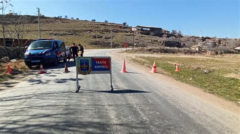 Ç­a­n­k­ı­r­ı­­d­a­ ­b­i­r­ ­k­ö­y­ ­C­o­v­i­d­-­1­9­ ­n­e­d­e­n­i­y­l­e­ ­k­a­r­a­n­t­i­n­a­y­a­ ­a­l­ı­n­d­ı­